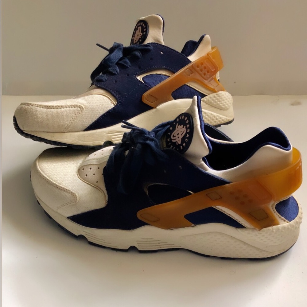 (SOLD) Cream, Blue & Rust Huarache Run 12.5